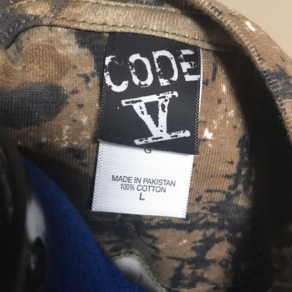 NWOT Code V Heavy Camouflage T-Shirt - Picture 4 of 5